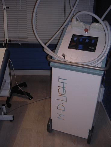 Appareil médical M.D. LIGHT utilisé pour l’épilation laser définitive au cabinet du Dr Éric Marie à Caen.